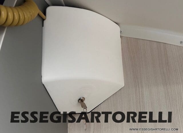 CHAUSSON TITANIUM PREMIUM 627 FULL 170 CV AUTOMATICO 2021 DOPPIO CLIMA E SAT 699 CM pieno