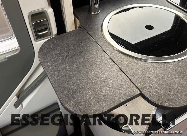 CHAUSSON TITANIUM PREMIUM 627 FULL 170 CV AUTOMATICO 2021 DOPPIO CLIMA E SAT 699 CM pieno