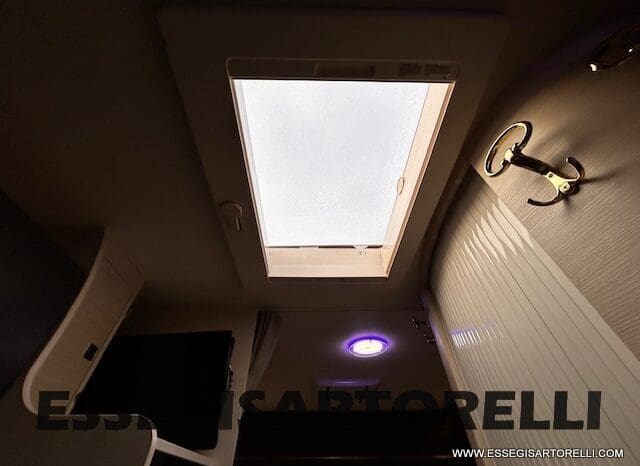 CHAUSSON TITANIUM PREMIUM 627 FULL 170 CV AUTOMATICO 2021 DOPPIO CLIMA E SAT 699 CM pieno