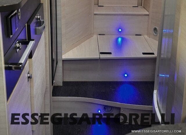 CHAUSSON TITANIUM PREMIUM 627 FULL 170 CV AUTOMATICO 2021 DOPPIO CLIMA E SAT 699 CM pieno