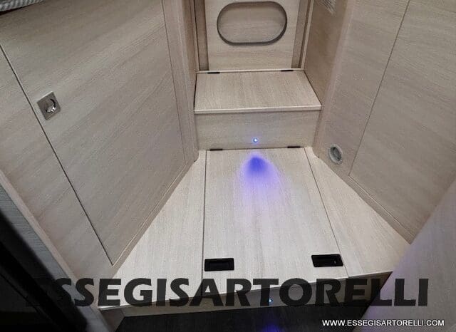 CHAUSSON TITANIUM PREMIUM 627 FULL 170 CV AUTOMATICO 2021 DOPPIO CLIMA E SAT 699 CM pieno