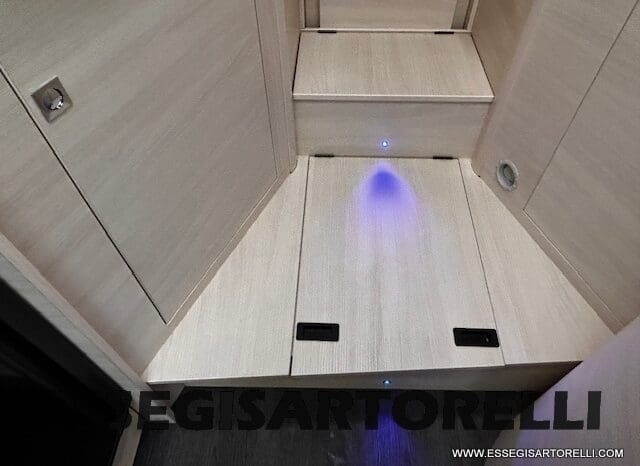 CHAUSSON TITANIUM PREMIUM 627 FULL 170 CV AUTOMATICO 2021 DOPPIO CLIMA E SAT 699 CM pieno