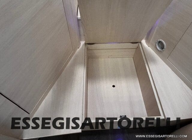 CHAUSSON TITANIUM PREMIUM 627 FULL 170 CV AUTOMATICO 2021 DOPPIO CLIMA E SAT 699 CM pieno