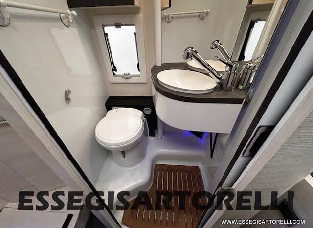 CHAUSSON TITANIUM PREMIUM 627 FULL 170 CV AUTOMATICO 2021 DOPPIO CLIMA E SAT 699 CM pieno