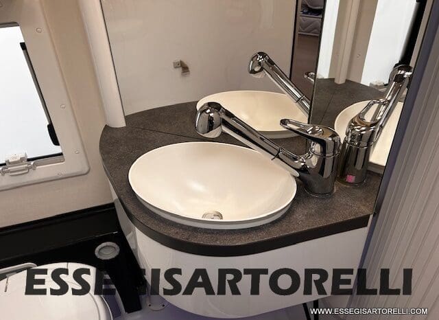 CHAUSSON TITANIUM PREMIUM 627 FULL 170 CV AUTOMATICO 2021 DOPPIO CLIMA E SAT 699 CM pieno