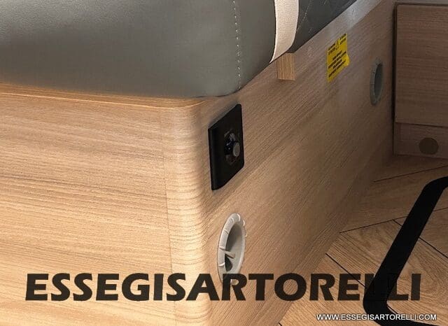 CHAUSSON SPORTLINE V 594 SERIE VAN 599 CM AUTOMATICO 2026 FRIGO MAXI pieno