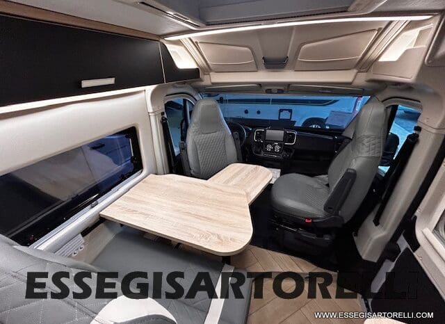 CHAUSSON SPORTLINE V 594 SERIE VAN 599 CM AUTOMATICO 2026 FRIGO MAXI pieno
