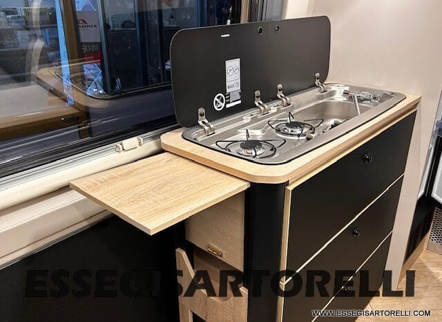 CHAUSSON SPORTLINE V 594 SERIE VAN 599 CM AUTOMATICO 2026 FRIGO MAXI pieno