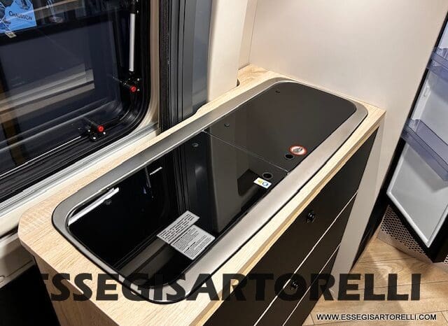 CHAUSSON SPORTLINE V 594 SERIE VAN 599 CM AUTOMATICO 2026 FRIGO MAXI pieno