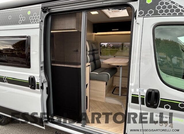 CHAUSSON SPORTLINE V 594 SERIE VAN 599 CM AUTOMATICO 2026 FRIGO MAXI pieno