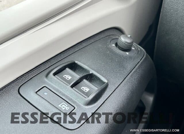 CHAUSSON SPORTLINE V 594 SERIE VAN 599 CM AUTOMATICO 2026 FRIGO MAXI pieno