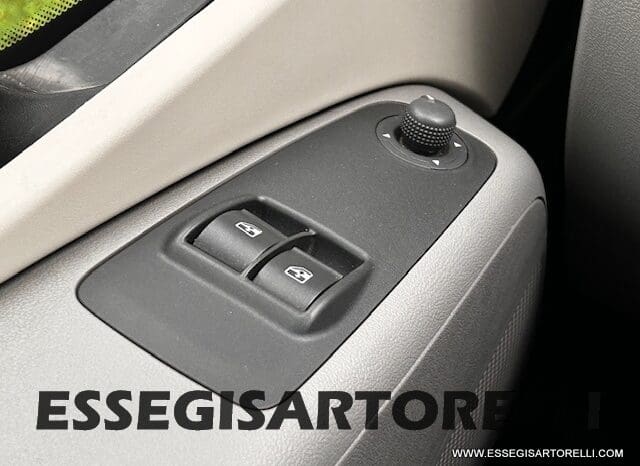 BURSTNER IXEO 666 SEMINTEGRALE BASCULANTE 2009 674 cm DOPPIO CLIMA pieno