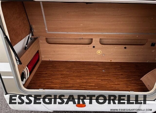 BURSTNER IXEO 666 SEMINTEGRALE BASCULANTE 2009 674 cm DOPPIO CLIMA pieno