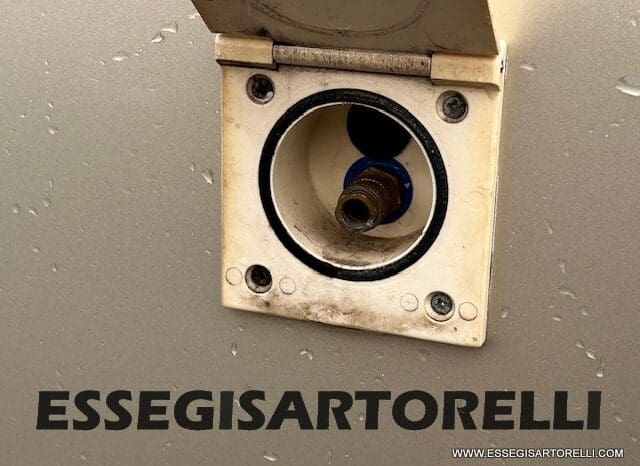 BURSTNER IXEO 666 SEMINTEGRALE BASCULANTE 2009 674 cm DOPPIO CLIMA pieno