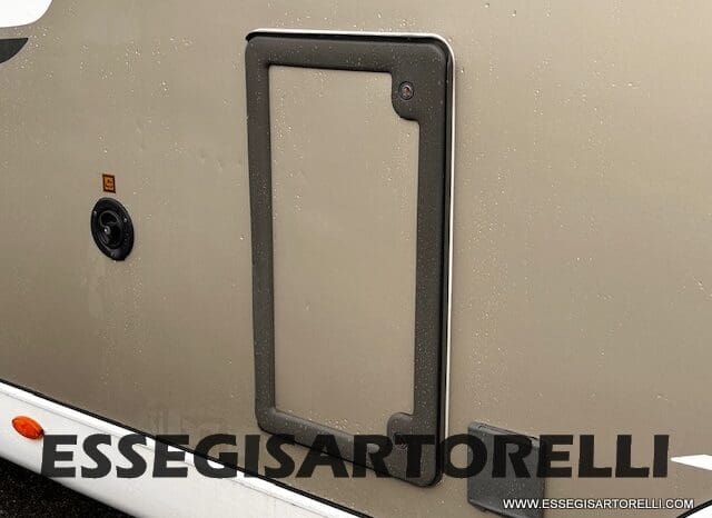 BURSTNER IXEO 666 SEMINTEGRALE BASCULANTE 2009 674 cm DOPPIO CLIMA pieno