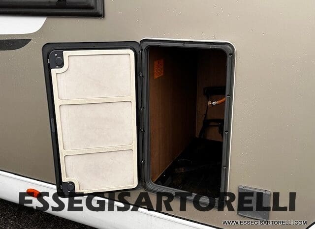 BURSTNER IXEO 666 SEMINTEGRALE BASCULANTE 2009 674 cm DOPPIO CLIMA pieno