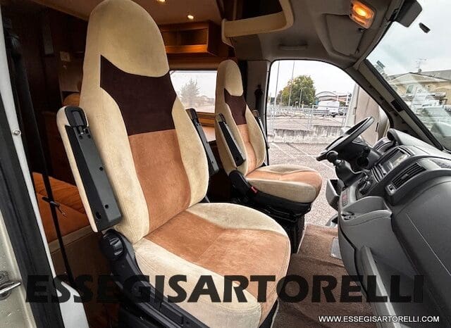 BURSTNER IXEO 666 SEMINTEGRALE BASCULANTE 2009 674 cm DOPPIO CLIMA pieno