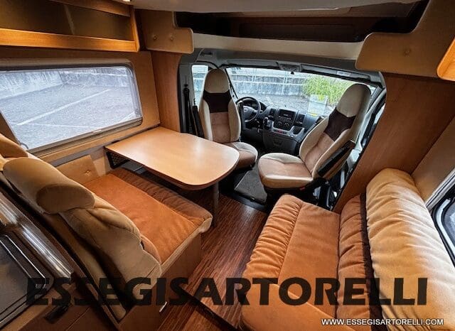 BURSTNER IXEO 666 SEMINTEGRALE BASCULANTE 2009 674 cm DOPPIO CLIMA pieno