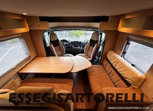 BURSTNER IXEO 666 SEMINTEGRALE BASCULANTE 2009 674 cm DOPPIO CLIMA pieno