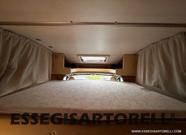 BURSTNER IXEO 666 SEMINTEGRALE BASCULANTE 2009 674 cm DOPPIO CLIMA pieno