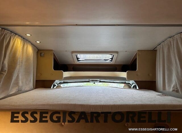 BURSTNER IXEO 666 SEMINTEGRALE BASCULANTE 2009 674 cm DOPPIO CLIMA pieno