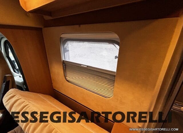 BURSTNER IXEO 666 SEMINTEGRALE BASCULANTE 2009 674 cm DOPPIO CLIMA pieno