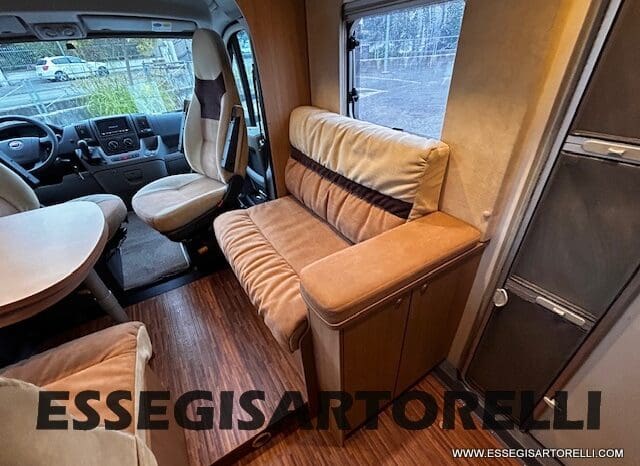 BURSTNER IXEO 666 SEMINTEGRALE BASCULANTE 2009 674 cm DOPPIO CLIMA pieno