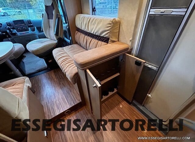 BURSTNER IXEO 666 SEMINTEGRALE BASCULANTE 2009 674 cm DOPPIO CLIMA pieno