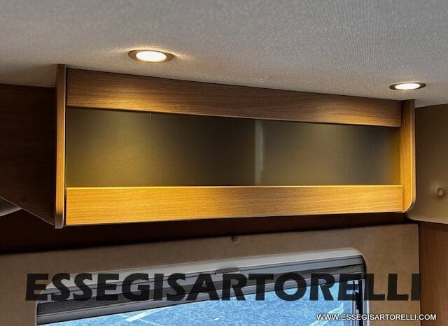 BURSTNER IXEO 666 SEMINTEGRALE BASCULANTE 2009 674 cm DOPPIO CLIMA pieno