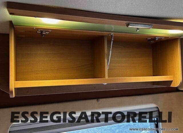 BURSTNER IXEO 666 SEMINTEGRALE BASCULANTE 2009 674 cm DOPPIO CLIMA pieno