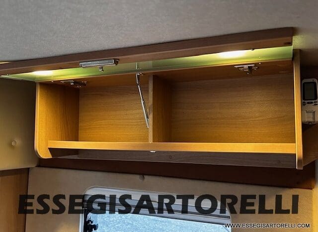 BURSTNER IXEO 666 SEMINTEGRALE BASCULANTE 2009 674 cm DOPPIO CLIMA pieno