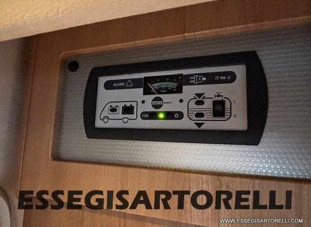 BURSTNER IXEO 666 SEMINTEGRALE BASCULANTE 2009 674 cm DOPPIO CLIMA pieno