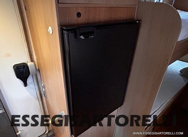 BURSTNER IXEO 666 SEMINTEGRALE BASCULANTE 2009 674 cm DOPPIO CLIMA pieno