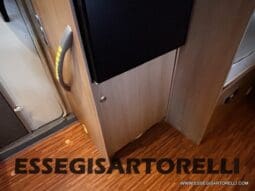 BURSTNER IXEO 666 SEMINTEGRALE BASCULANTE 2009 674 cm DOPPIO CLIMA pieno