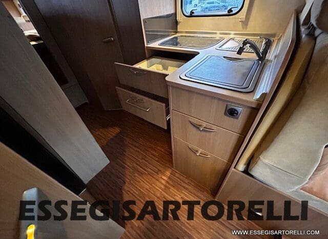 BURSTNER IXEO 666 SEMINTEGRALE BASCULANTE 2009 674 cm DOPPIO CLIMA pieno