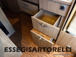 BURSTNER IXEO 666 SEMINTEGRALE BASCULANTE 2009 674 cm DOPPIO CLIMA pieno