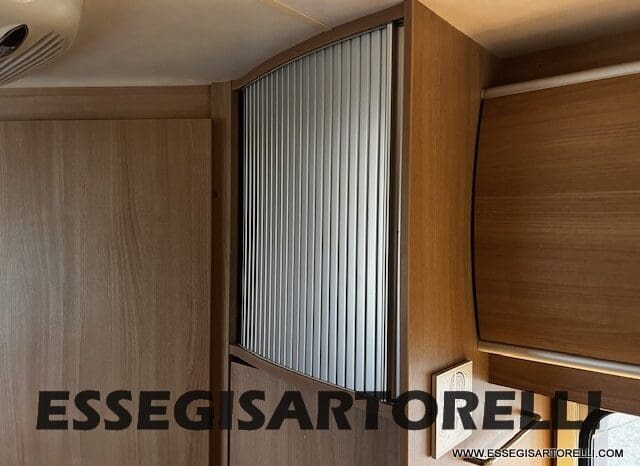 BURSTNER IXEO 666 SEMINTEGRALE BASCULANTE 2009 674 cm DOPPIO CLIMA pieno