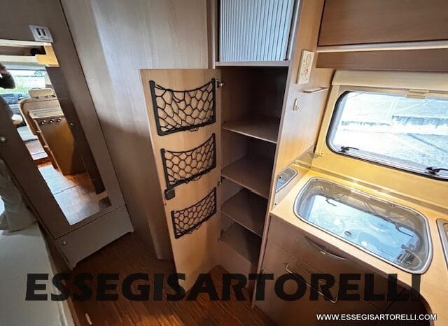 BURSTNER IXEO 666 SEMINTEGRALE BASCULANTE 2009 674 cm DOPPIO CLIMA pieno