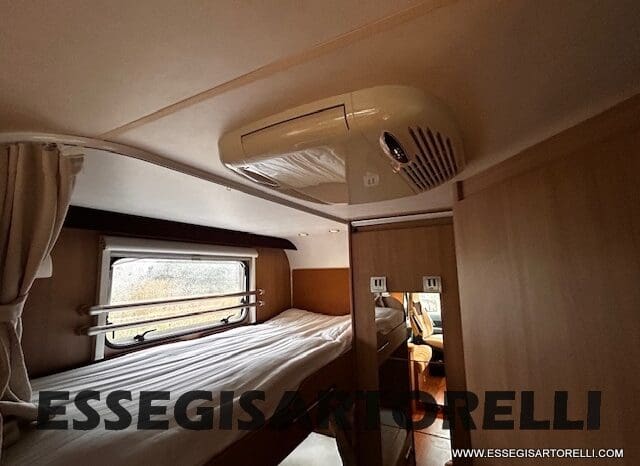 BURSTNER IXEO 666 SEMINTEGRALE BASCULANTE 2009 674 cm DOPPIO CLIMA pieno