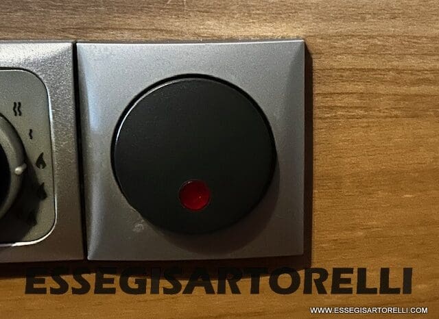 BURSTNER IXEO 666 SEMINTEGRALE BASCULANTE 2009 674 cm DOPPIO CLIMA pieno