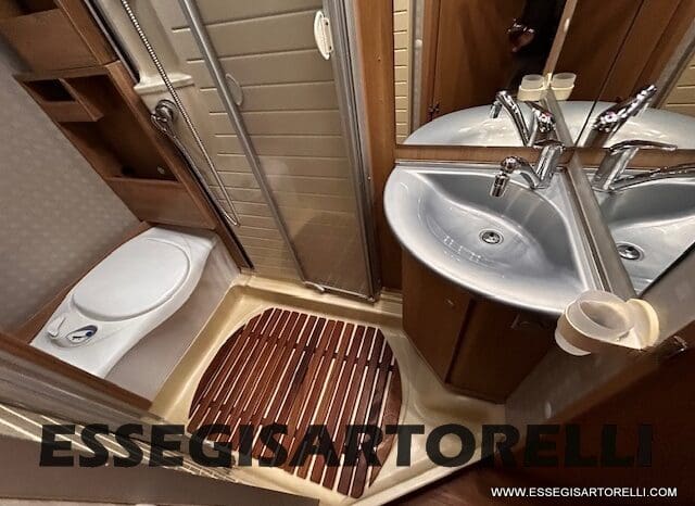 BURSTNER IXEO 666 SEMINTEGRALE BASCULANTE 2009 674 cm DOPPIO CLIMA pieno