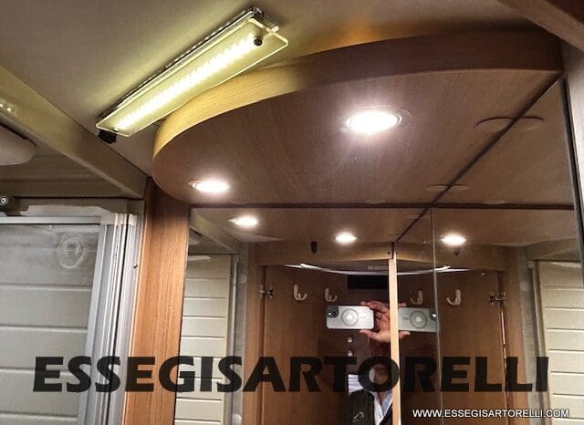 BURSTNER IXEO 666 SEMINTEGRALE BASCULANTE 2009 674 cm DOPPIO CLIMA pieno