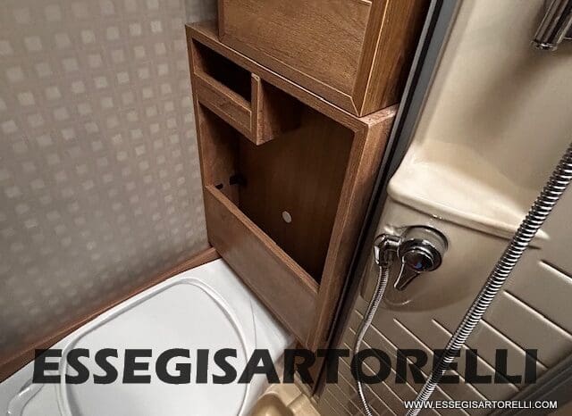 BURSTNER IXEO 666 SEMINTEGRALE BASCULANTE 2009 674 cm DOPPIO CLIMA pieno