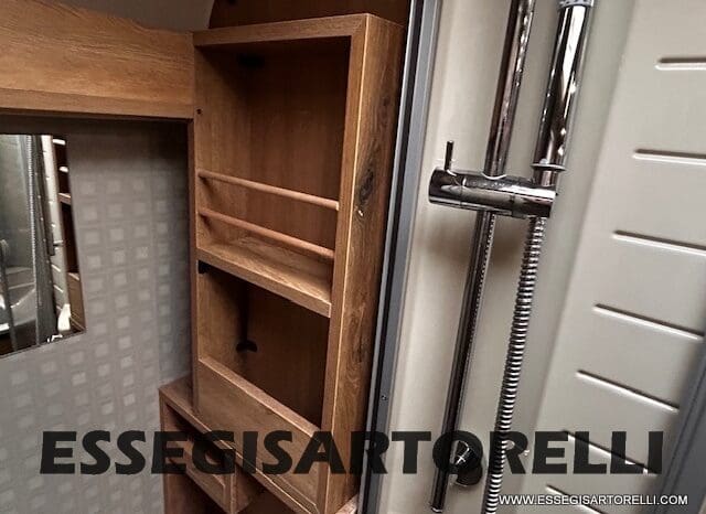 BURSTNER IXEO 666 SEMINTEGRALE BASCULANTE 2009 674 cm DOPPIO CLIMA pieno