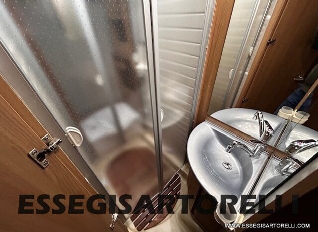 BURSTNER IXEO 666 SEMINTEGRALE BASCULANTE 2009 674 cm DOPPIO CLIMA pieno