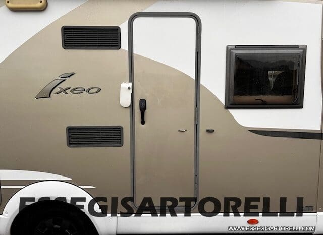 BURSTNER IXEO 666 SEMINTEGRALE BASCULANTE 2009 674 cm DOPPIO CLIMA pieno