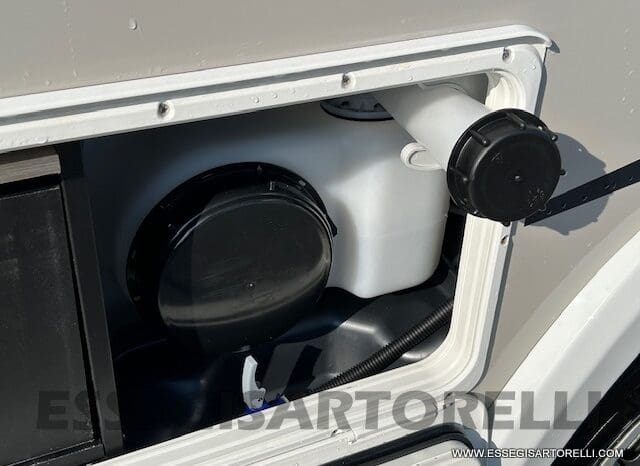 CHAUSSON ETAPE 650 GARAGE 636 CM 01/2025 KM 3.264 DOPPIO CLIMA pieno