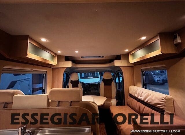 BURSTNER IXEO 666 SEMINTEGRALE BASCULANTE 2009 674 cm DOPPIO CLIMA pieno