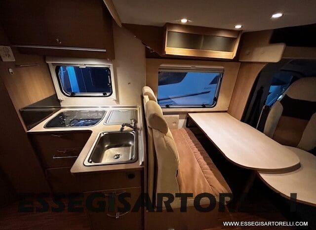 BURSTNER IXEO 666 SEMINTEGRALE BASCULANTE 2009 674 cm DOPPIO CLIMA pieno