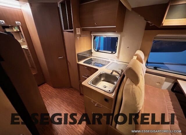 BURSTNER IXEO 666 SEMINTEGRALE BASCULANTE 2009 674 cm DOPPIO CLIMA pieno